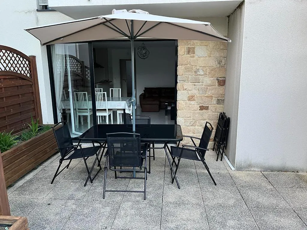 Appartement 2 Chambres Avec Terrasse Au Centre De Perros-Guirec - Ref 560 Francja